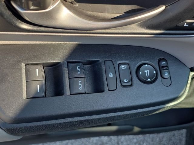 Used 2020 Crystal Black Pearl Honda Touring image 20