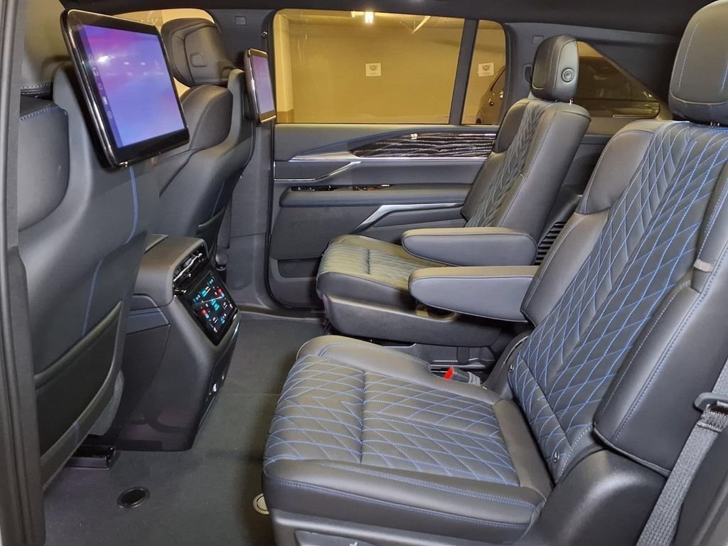 2026 Cadillac Escalade IQ Sport - Photo 15