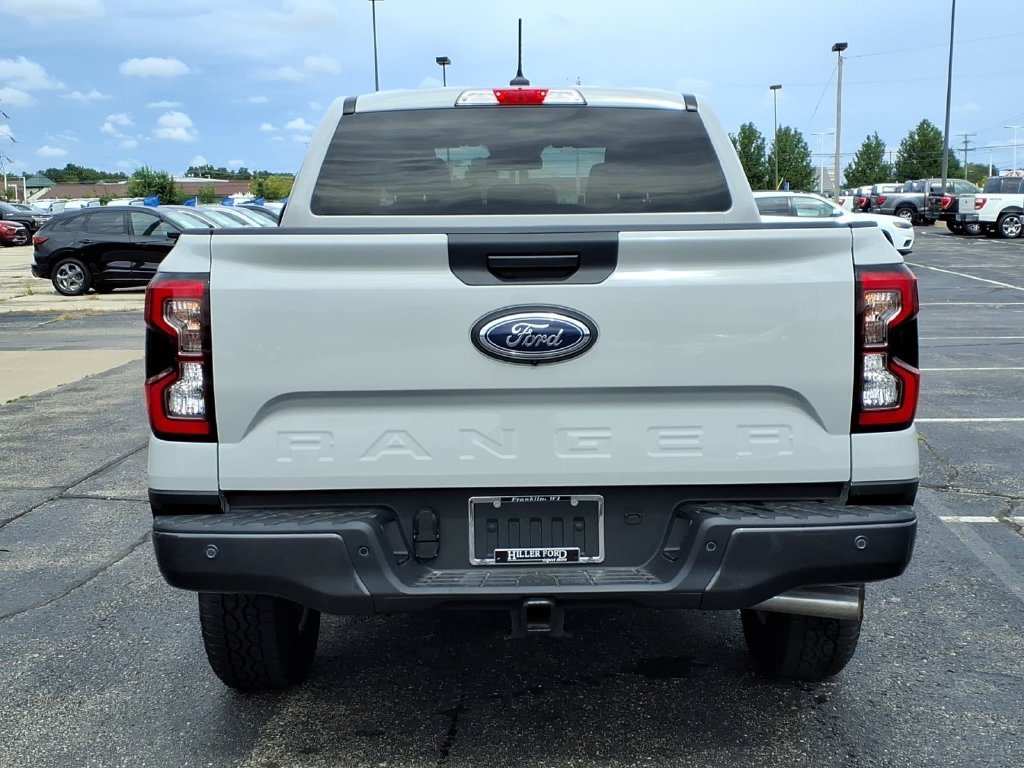 New 2026 Avalanche Ford XLT image 4