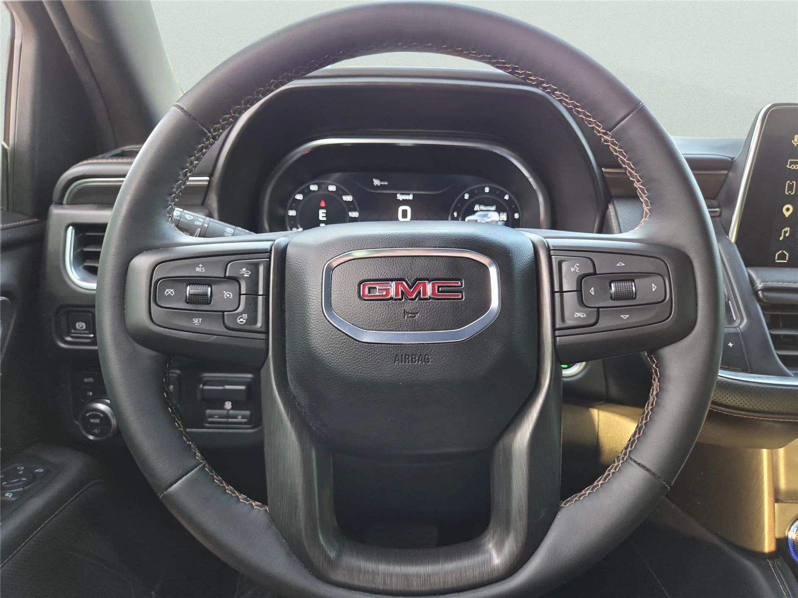 Used 2024 White Frost Tricoat GMC AT4 image 25
