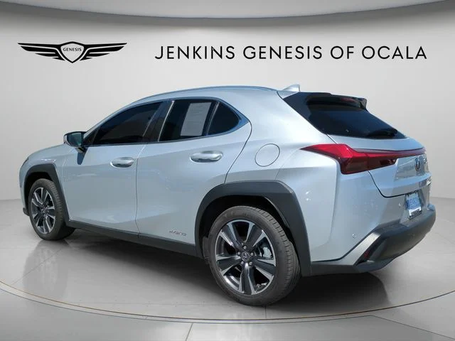 Used 2020 Silver Lexus 250h Base image 5
