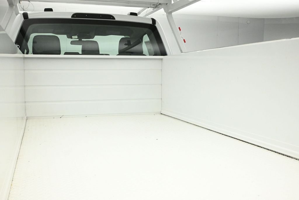 New 2025 Oxford White Ford XL image 21