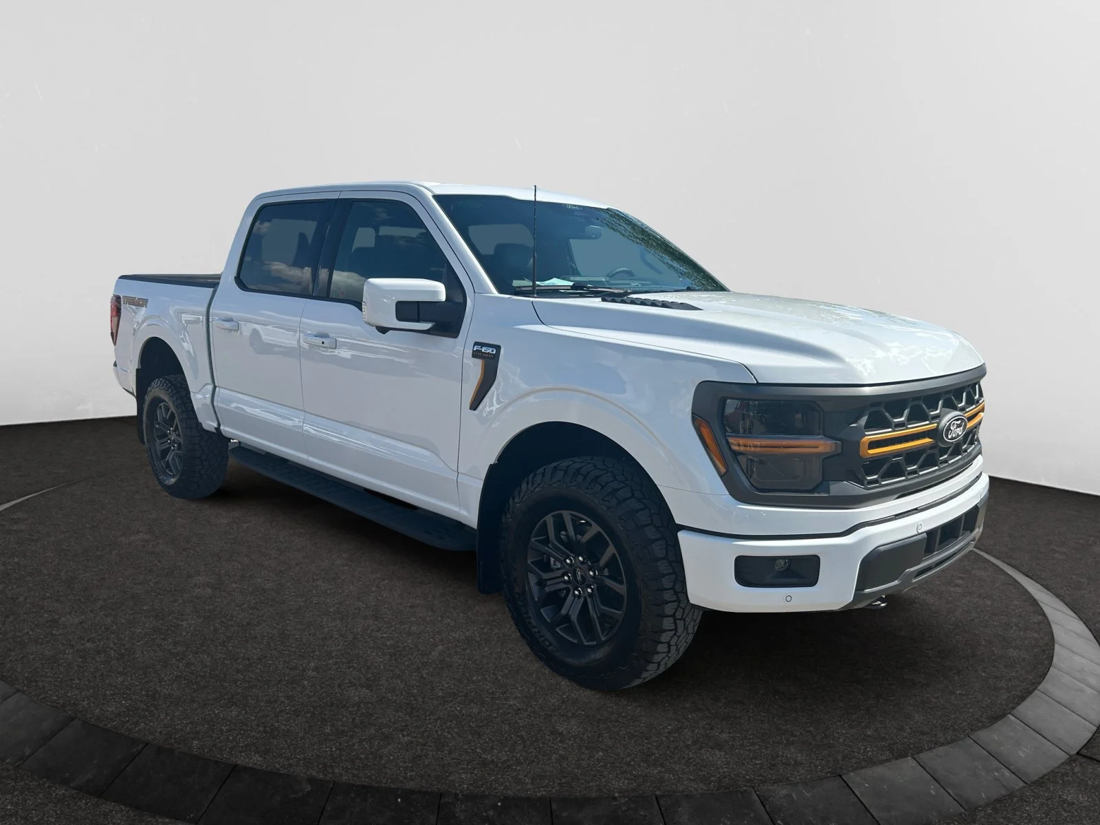 New 2026 Oxford White Ford Tremor image 7