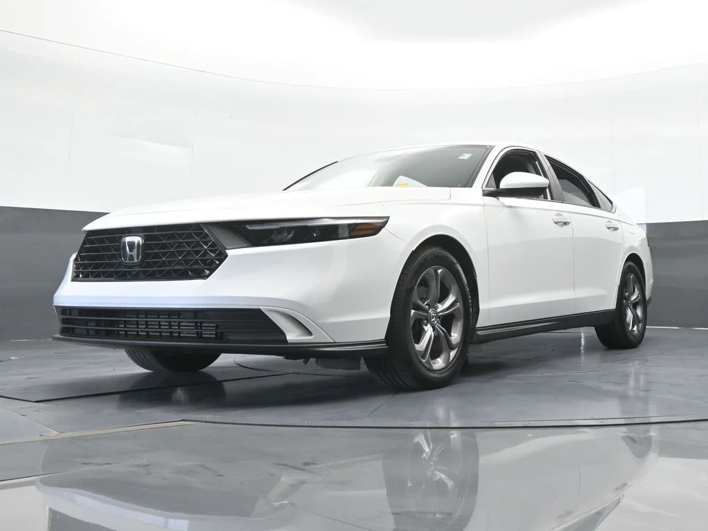 Used 2024 White Honda EX image 53