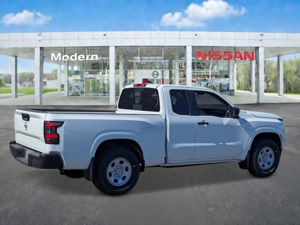 New 2026 Glacier White Nissan S image 5