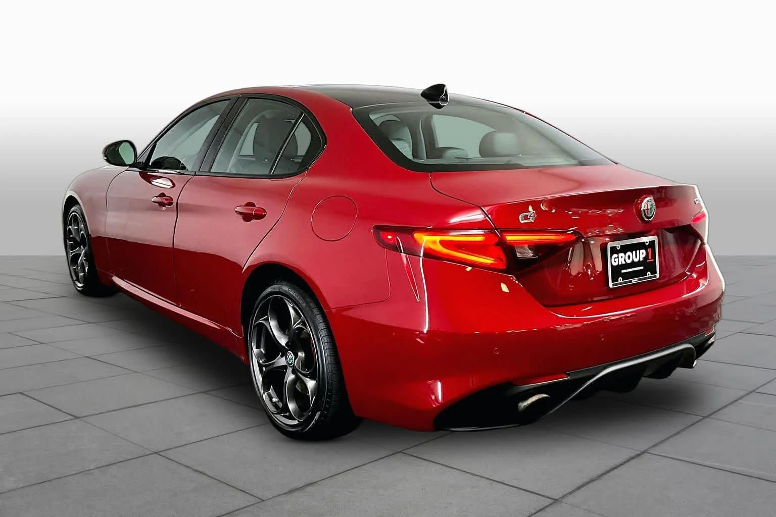 Used 2018 Alfa Rosso Alfa Romeo Ti Sport image 12
