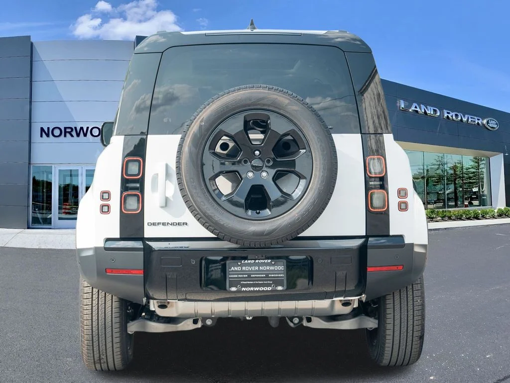 New 2026 White Land Rover S image 5
