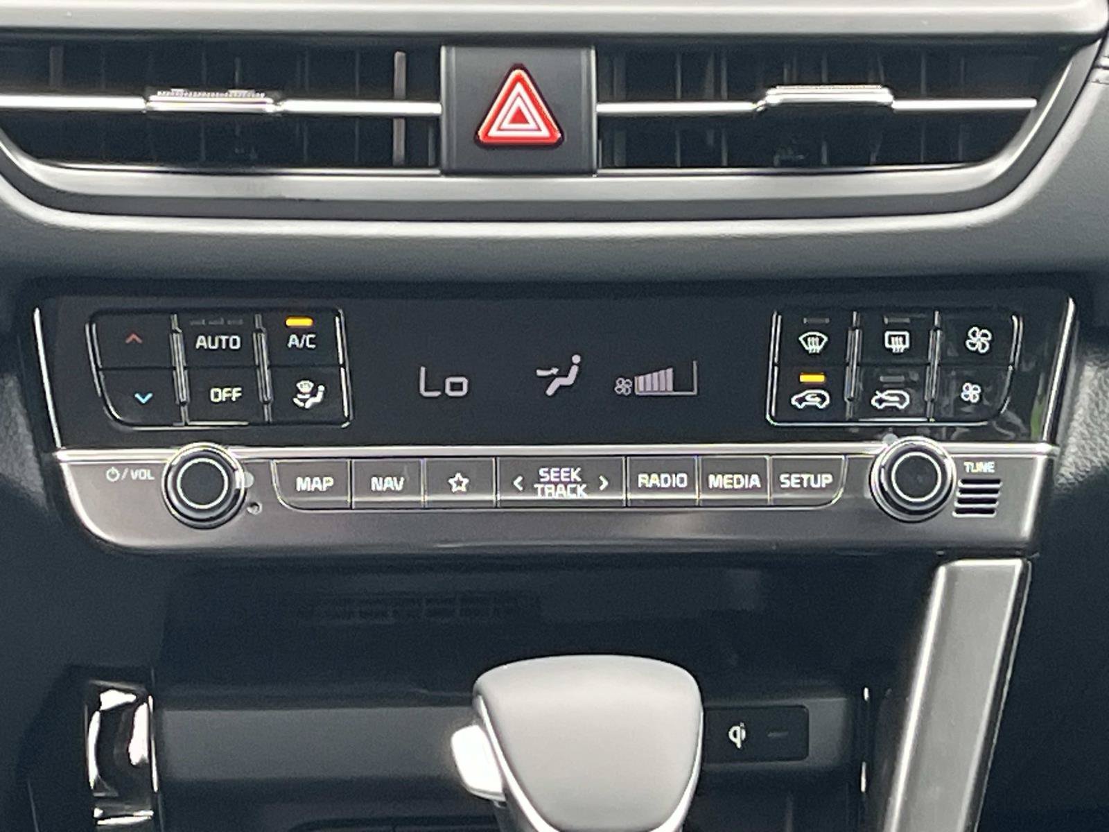 New 2026 Snow White Pearl Kia EX image 15