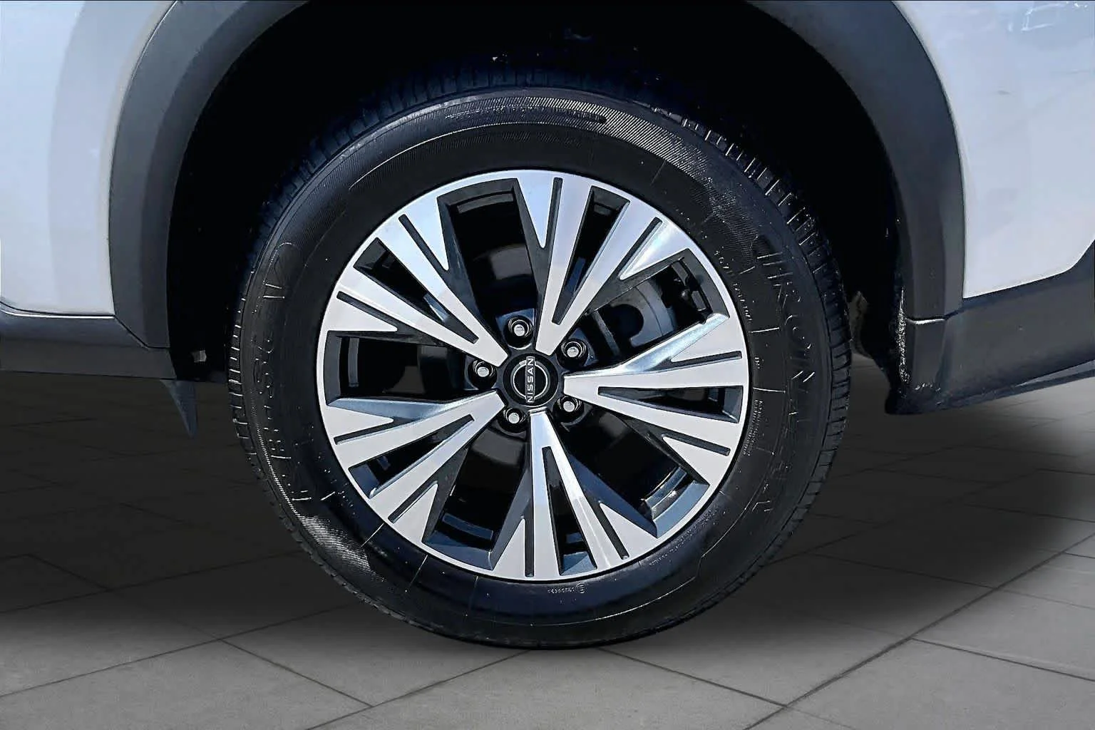 Used 2025 Super Black Nissan SV image 9