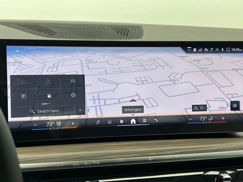 New 2026 Mineral White Metallic BMW xDrive40i image 13