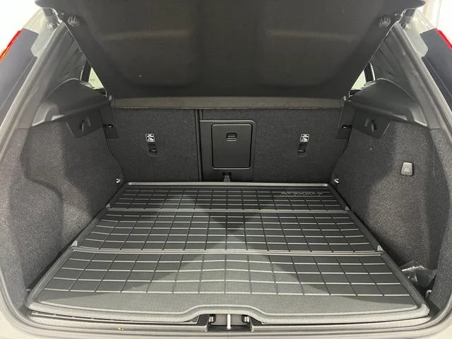 2026 Volvo XC40 Ultra - Photo 22