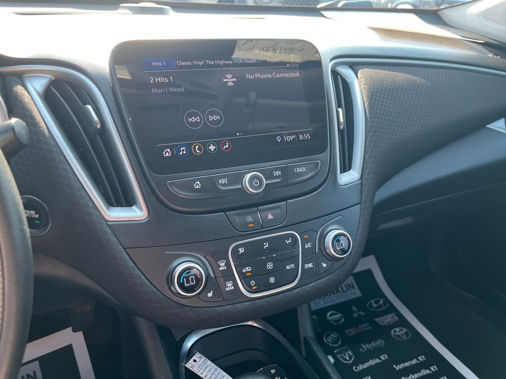 Used 2025 Gray Chevrolet LT image 17