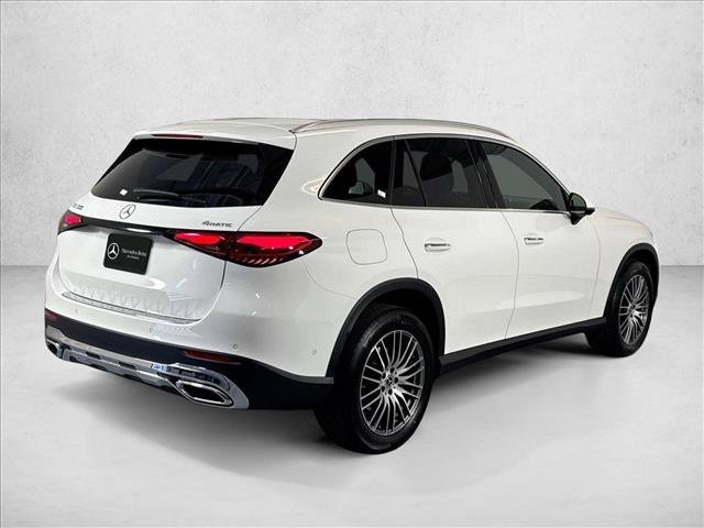 New 2026 Polar White Mercedes-Benz GLC 300 image 35