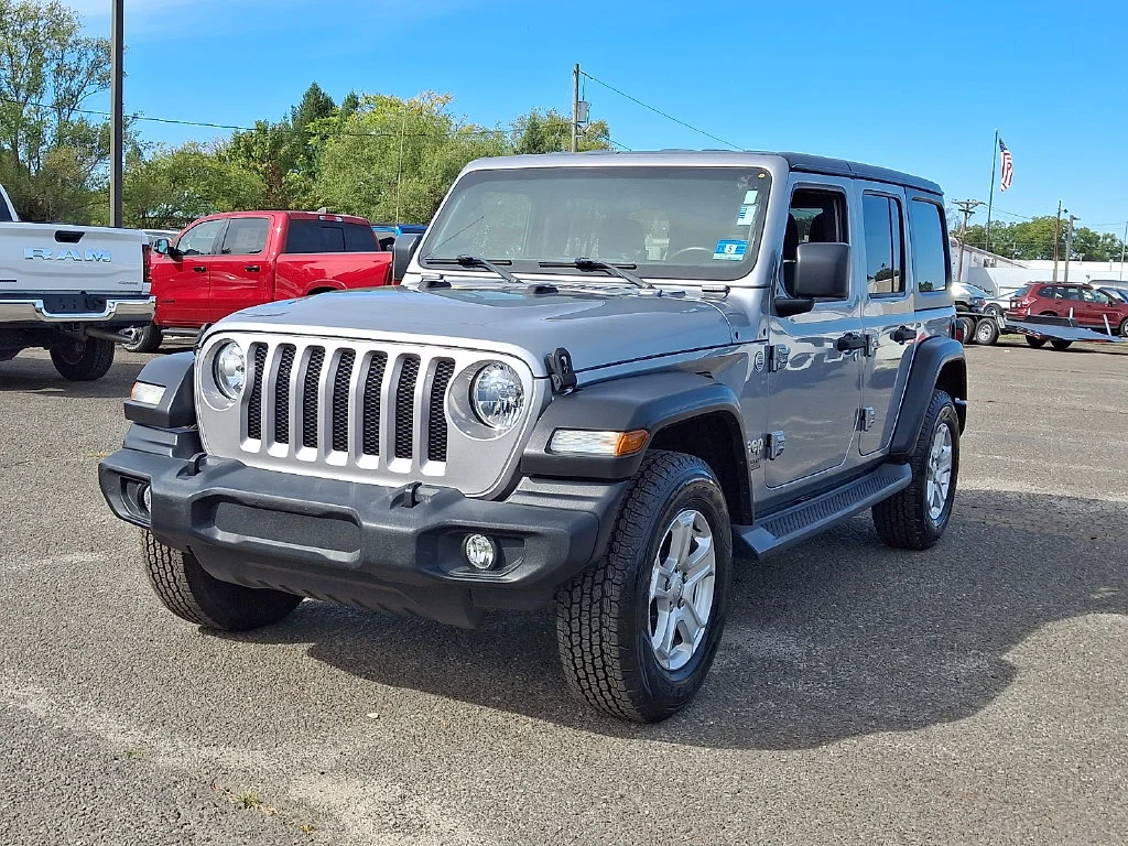 Used 2019 Silver Jeep Unlimited Sport S image 5
