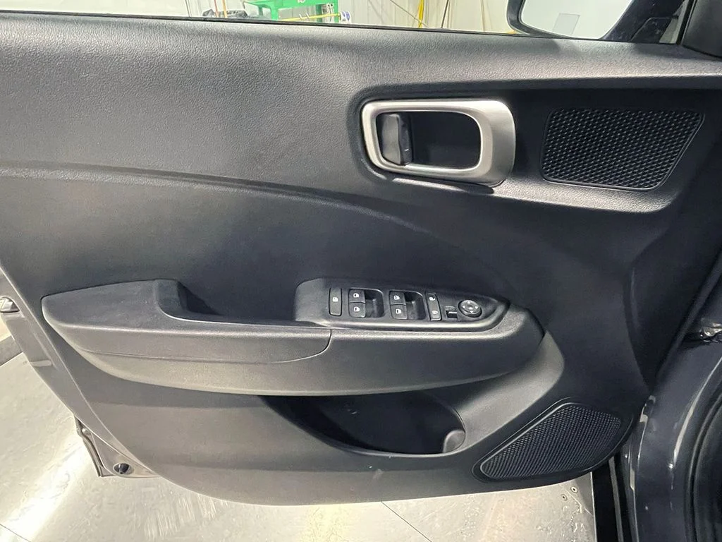 Used 2023 Gray Hyundai SEL image 17