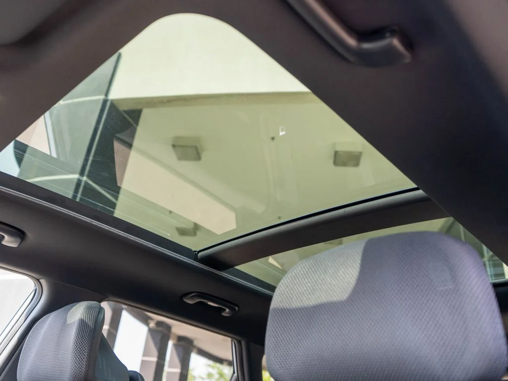 New 2027 Pale Gray Kia X-Line S image 12