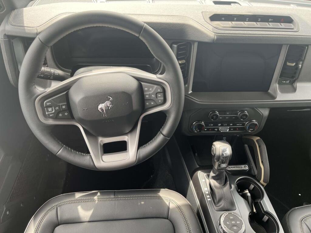 New 2025 Carbonized Gray Metallic Ford Badlands image 2