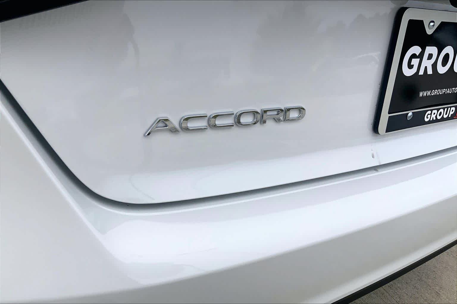 New 2026 Platinum White Pearl Honda LX image 15