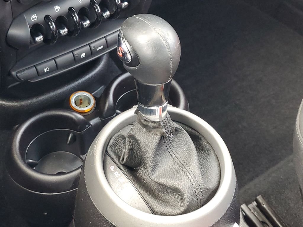 Used 2011 Black MINI Base image 27