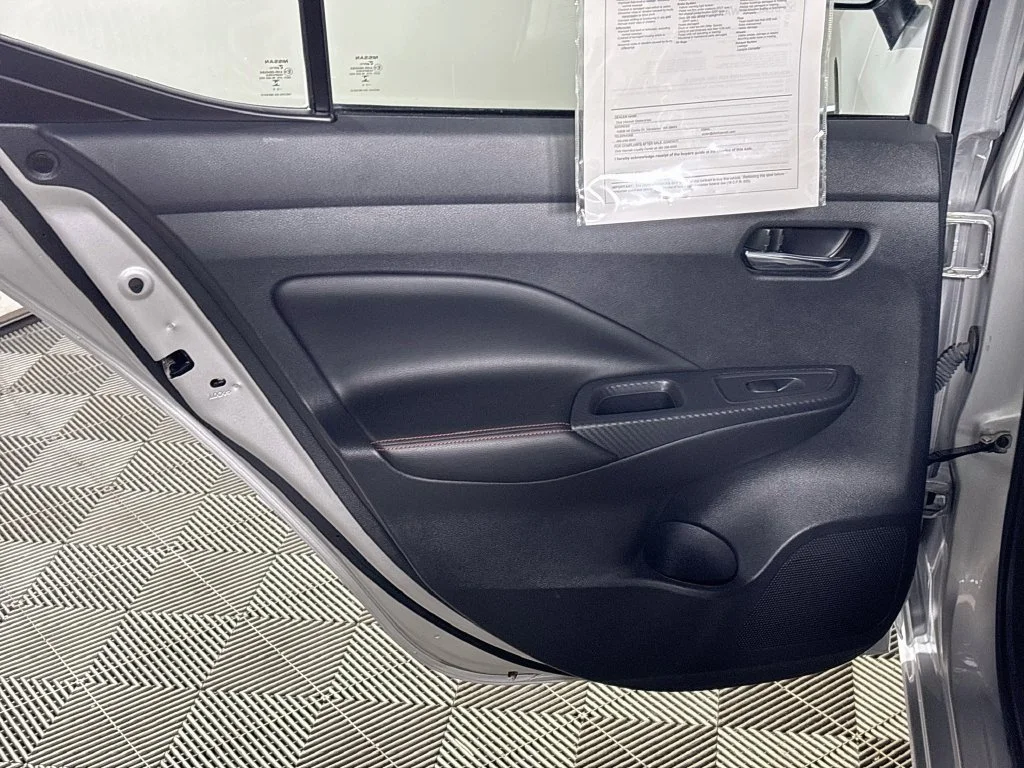 Used 2024 Silver Nissan 1.6 SR image 18