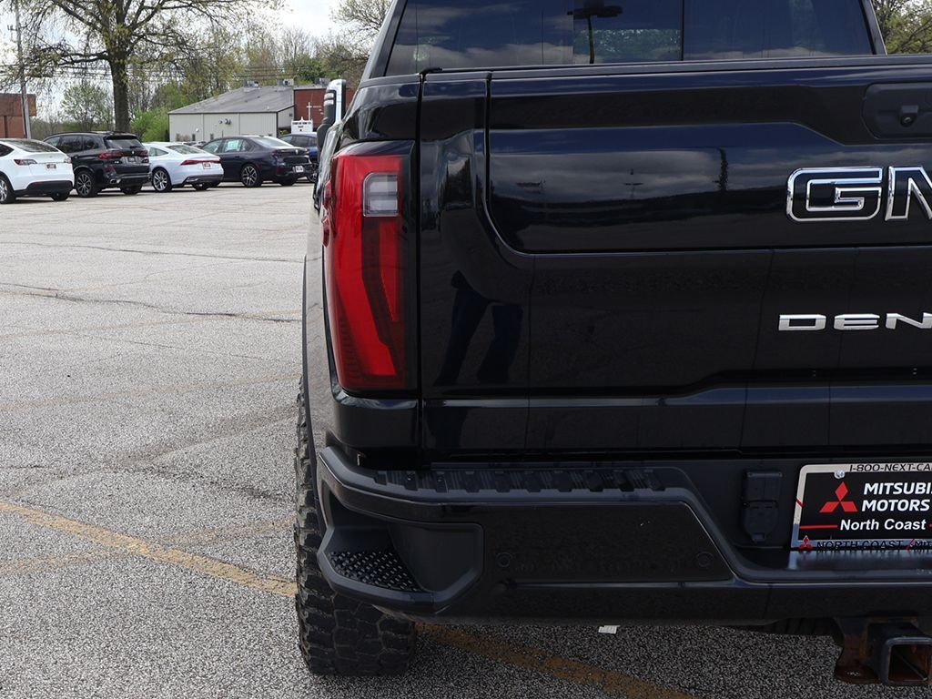 Used 2024 Black GMC Denali Ultimate image 18