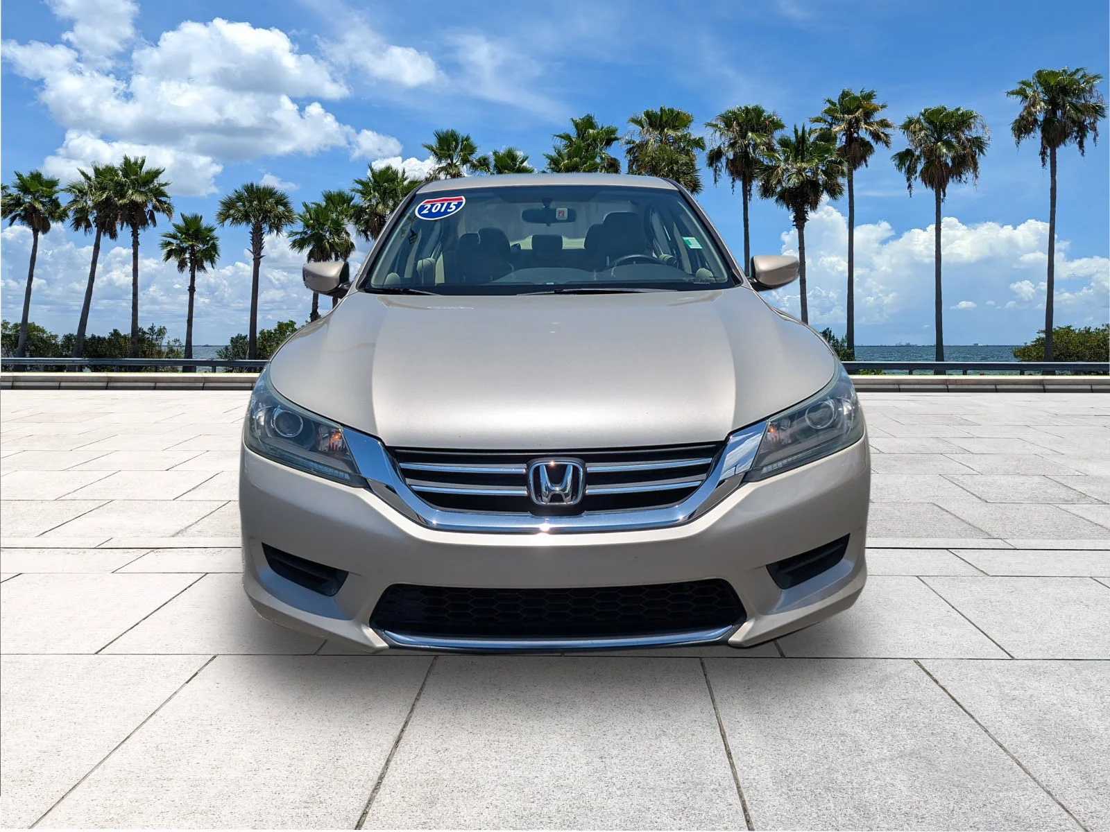Used 2015 Champagne Frost Pearl Honda LX image 2