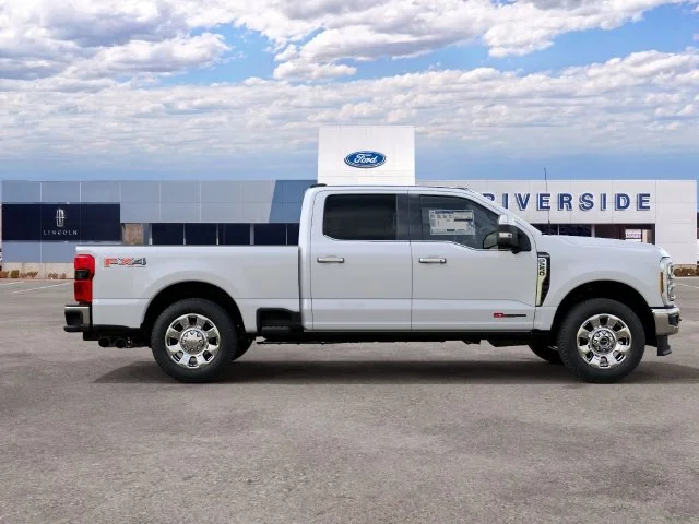 New 2027 Star White Metallic Tri-Coat Ford F-250® King Ranch® image 5