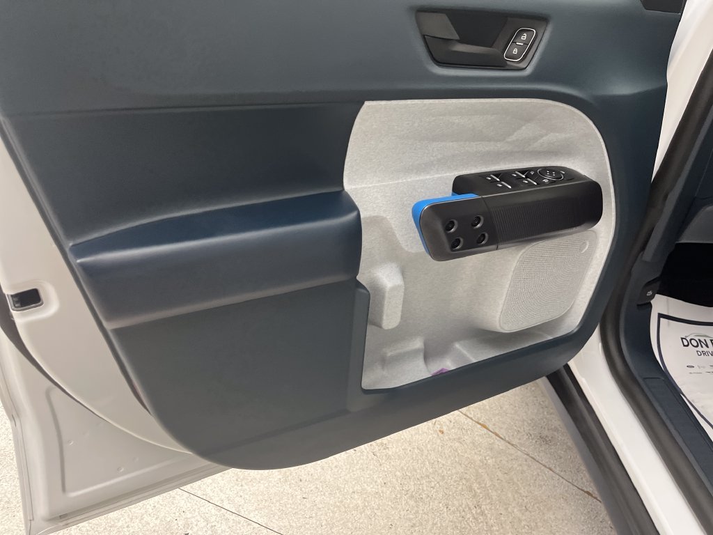 Used 2025 White Ford XLT image 11