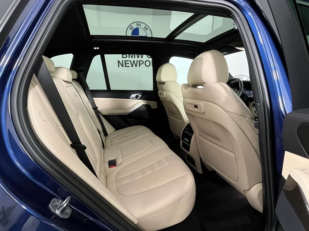 Used 2022 Blue Metallic BMW xDrive40i image 19