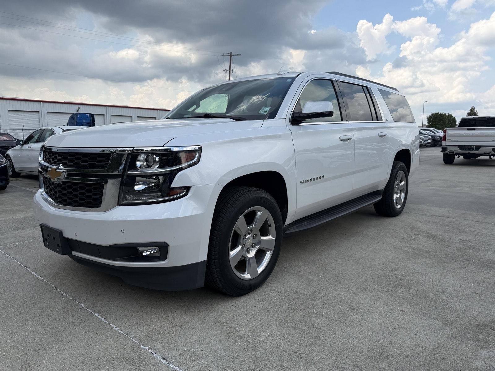 Used 2020 Iridescent Pearl Tricoat Chevrolet LT image 2