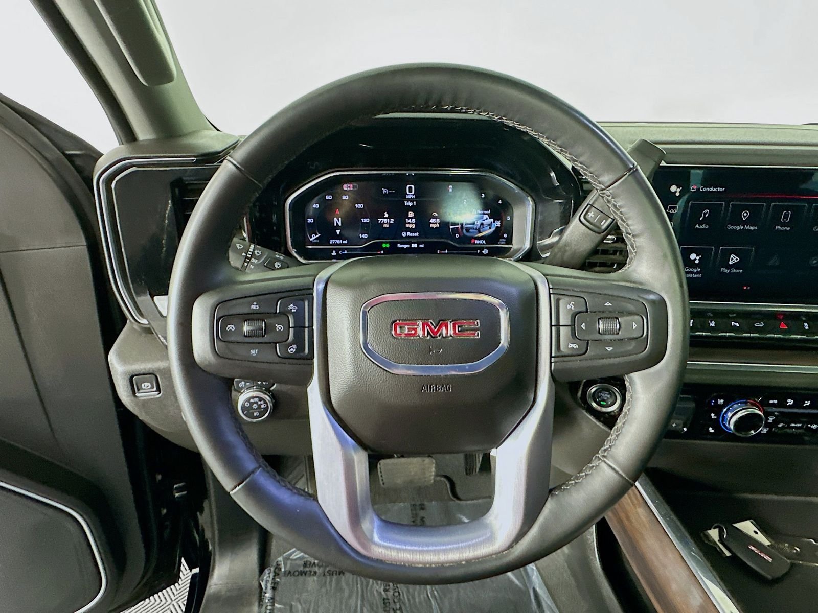 Used 2025 Onyx Black GMC SLT image 11