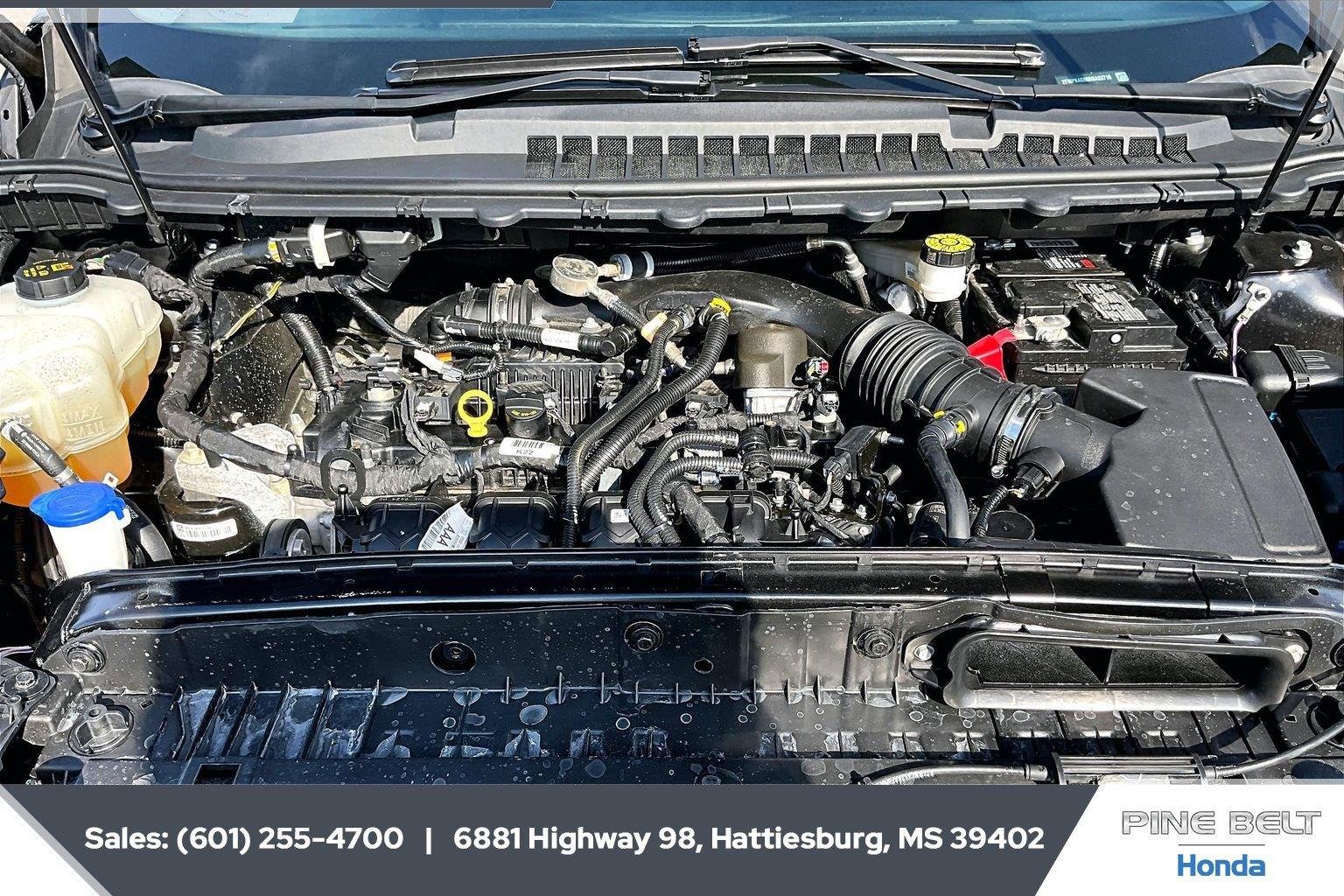 Used 2022 Agate Black Ford SE image 8