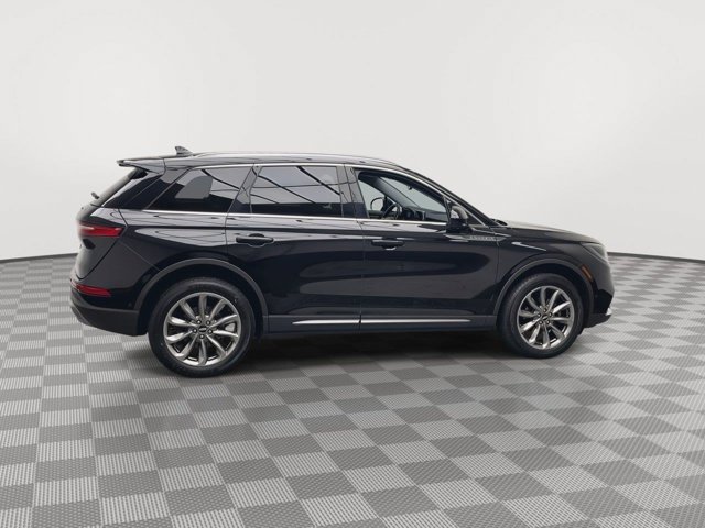 Used 2022 Infinite Black Metallic Clearcoat Lincoln Standard image 41