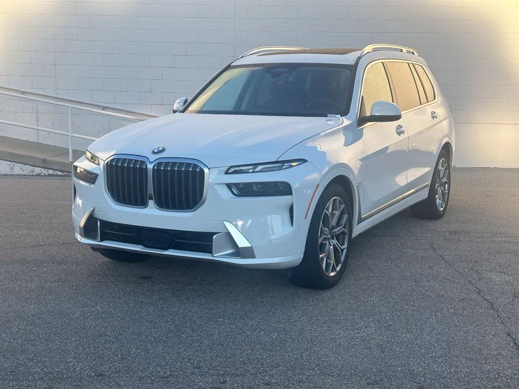 Certified Used 2024 Alpine White BMW xDrive40i image 1