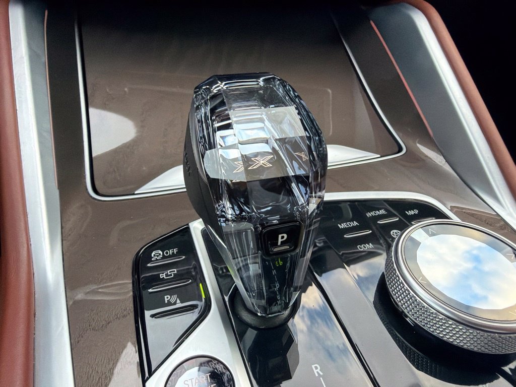 Used 2022 Arctic Gray Metallic BMW xDrive40i image 37