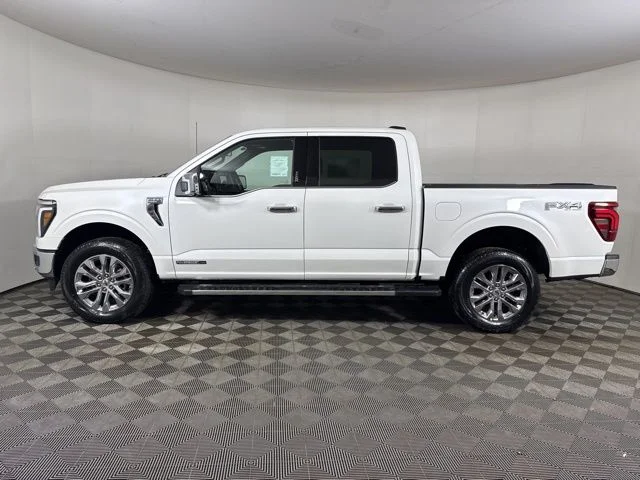 New 2026 Star White Metallic Tri-Coat Ford Lariat image 7