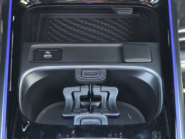 New 2026 Night Black Mercedes-Benz GLB 250 image 15