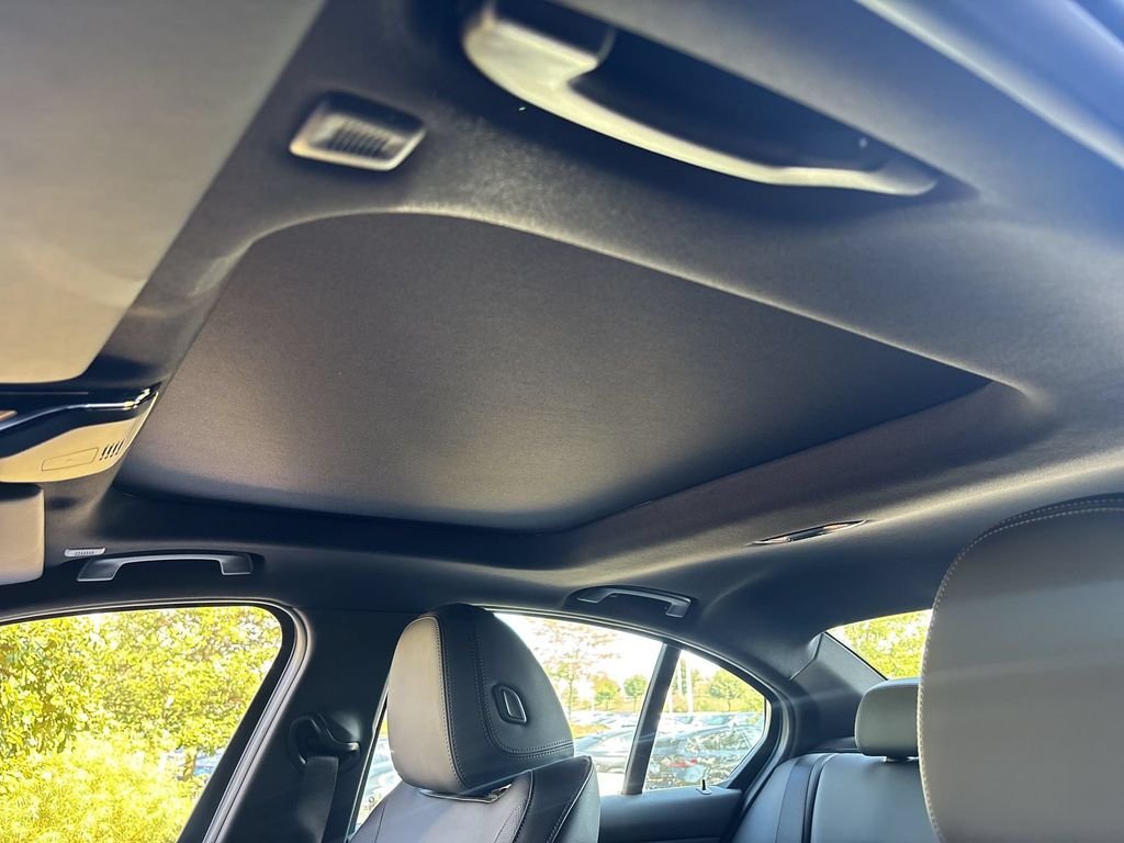 New 2026 Skyscraper Grey Metallic BMW 330i xDrive image 15