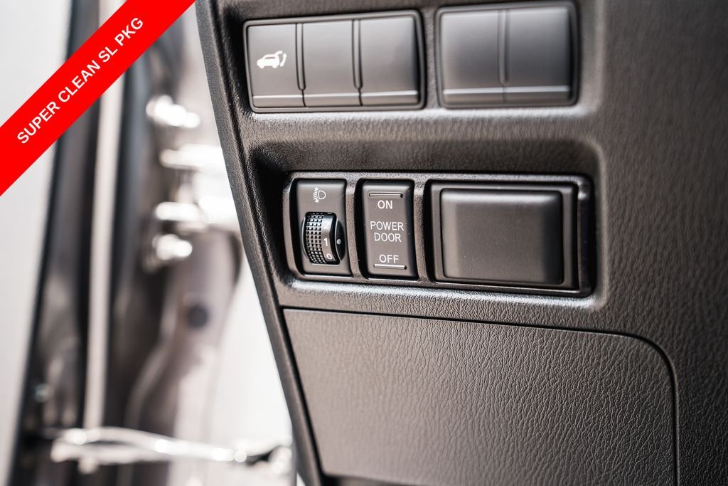 Used 2018 Gun Metallic Nissan SL image 27