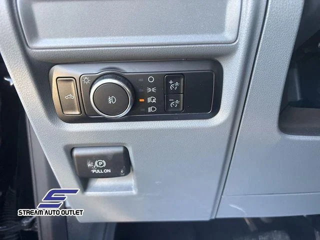 Used 2023 Black Ford XLT image 25