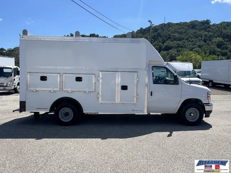 New 2027 Oxford White Ford  image 5