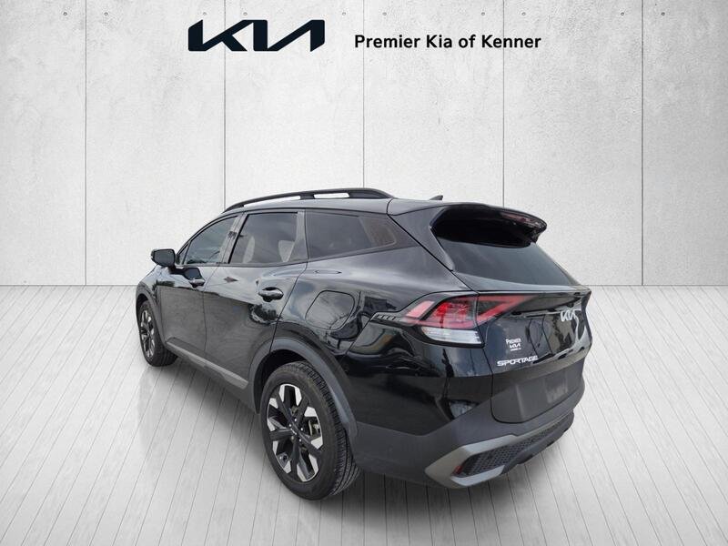 Used 2023 Black Kia X-Line image 3