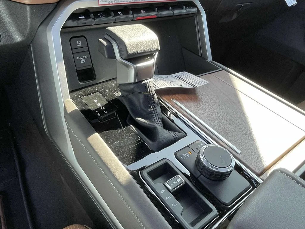 2025 Toyota Tundra 1794 Edition - Photo 16