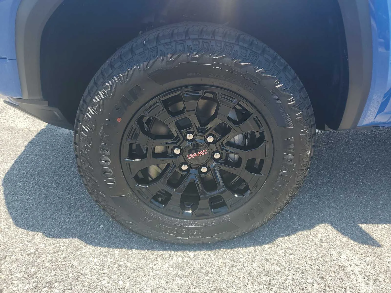 New 2026 Rapids Metallic GMC Elevation image 34