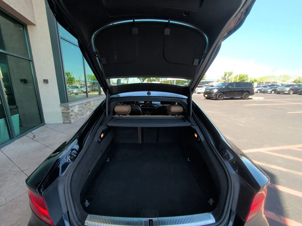 Used 2014 Blue Audi 4.0T Prestige image 16