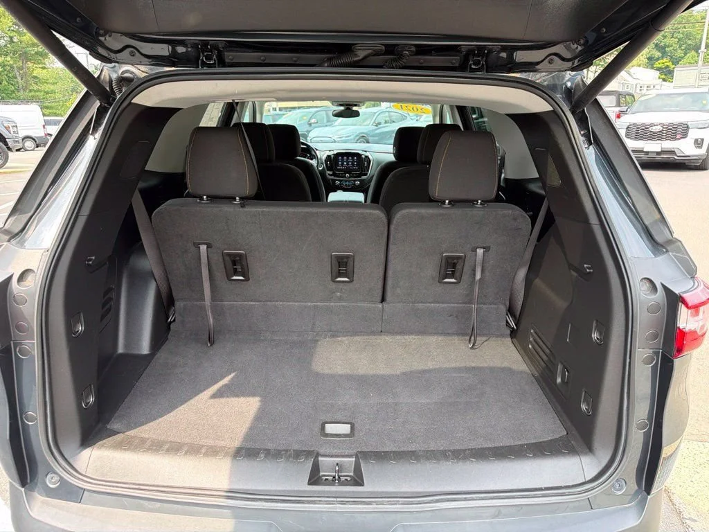 Used 2021 Graphite Metallic Chevrolet LT image 9