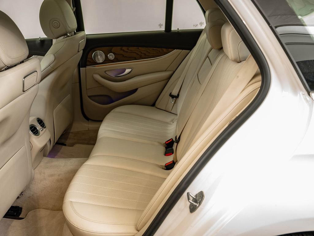Used 2018 White Mercedes-Benz E 400 Wagon image 44