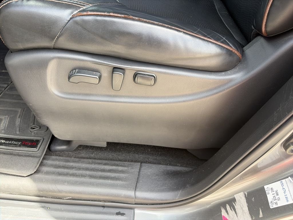 Used 2020 Gray Nissan SL image 12