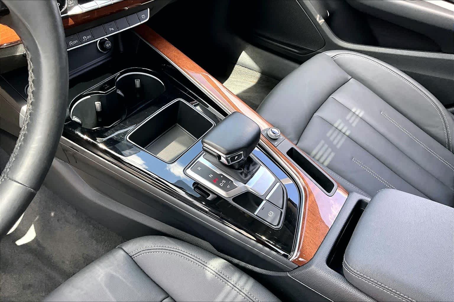 Used 2023 Florett Silver Metallic Audi Premium image 17