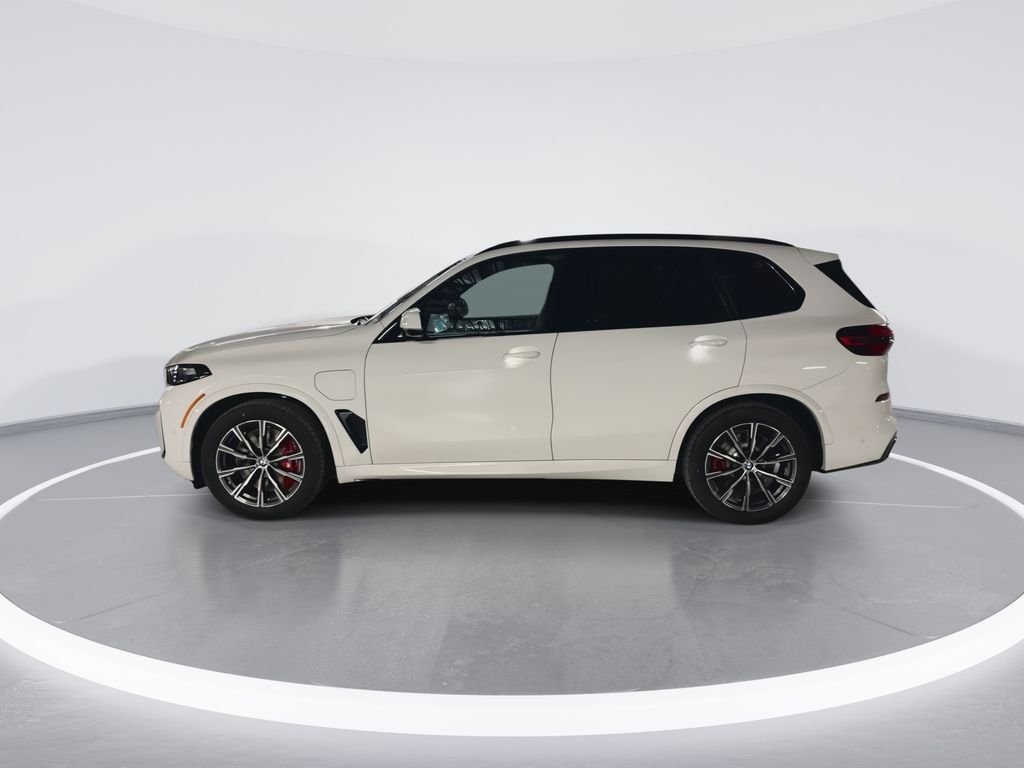 Used 2026 White BMW xDrive50e image 5